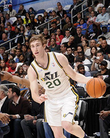 本赛季的欧 本赛季的欧